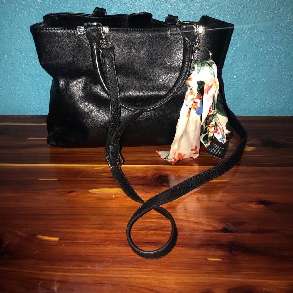 Black satchel with 3 pockets
